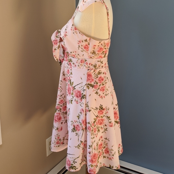 Pink Floral Dress - Picture 3 of 5